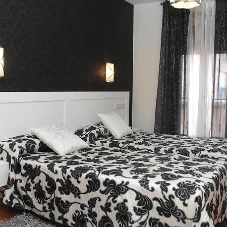 Hotel Hc Sigueenza Εξωτερικό φωτογραφία